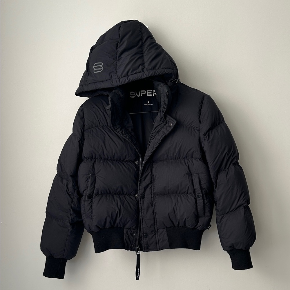 Aritzia Black Puffer Jacket with Hood
